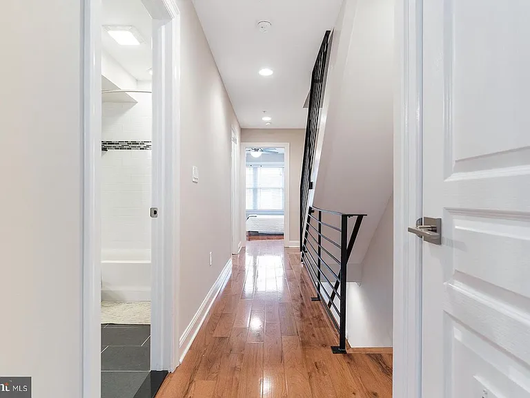 1232 S 23rd St — Photo 20