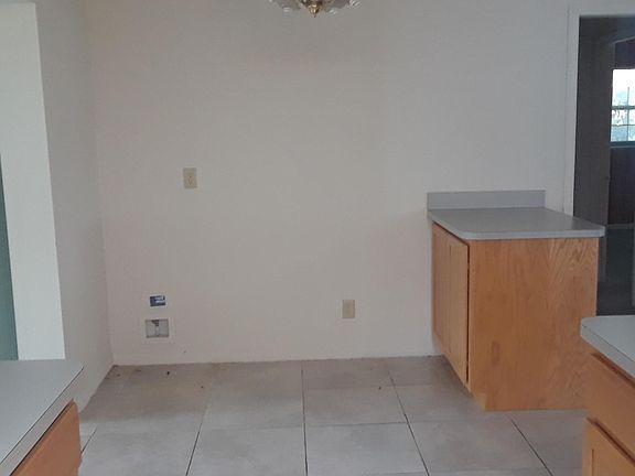 2nd image of 454 Clermont Dr W