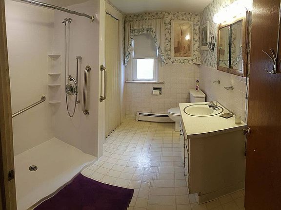 First Floor Bathroom