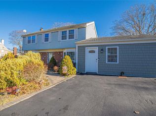 59 Howe Rd, Coram, NY 11727