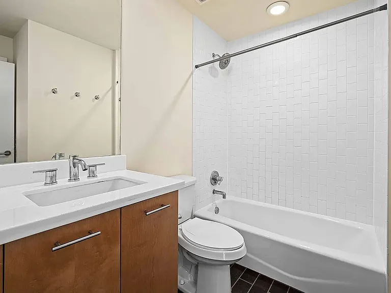 603 Davis St #1605 — Photo 13