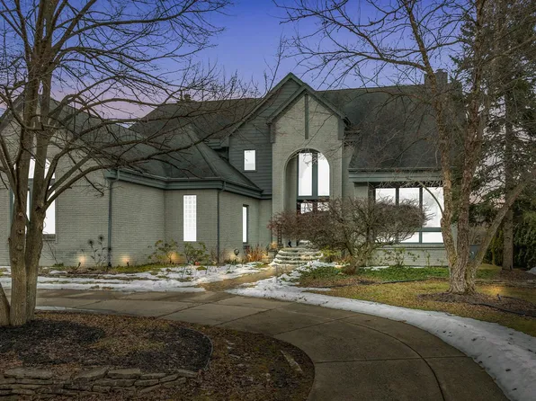4907 Peggy St, West Bloomfield, MI 48322