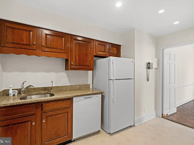 8101 Connecticut Ave #S410 — Photo 13