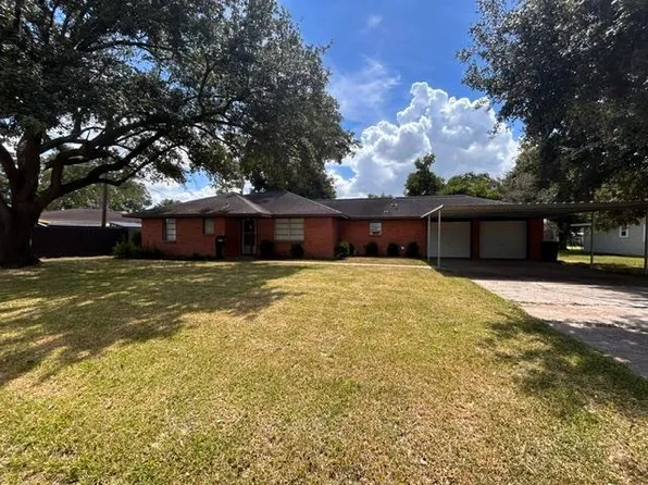 2429 9th St, Port Neches, TX 77651