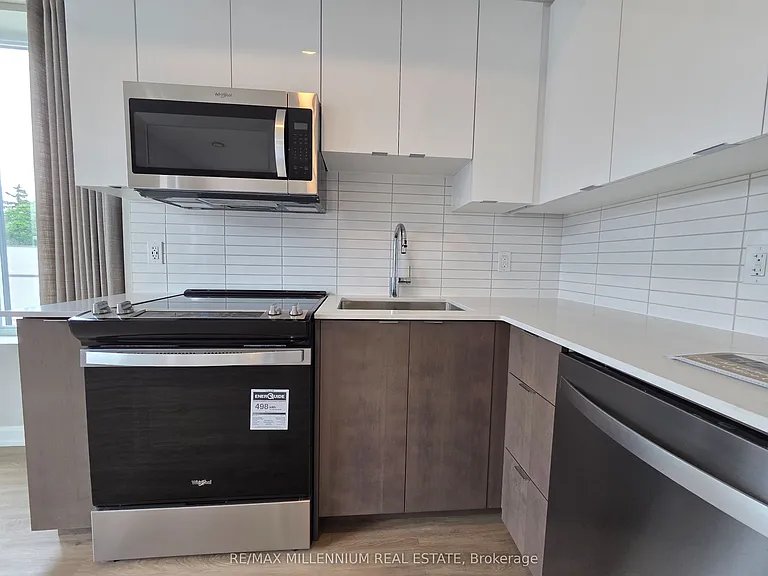 708 Woolwich St #103 — Photo 6