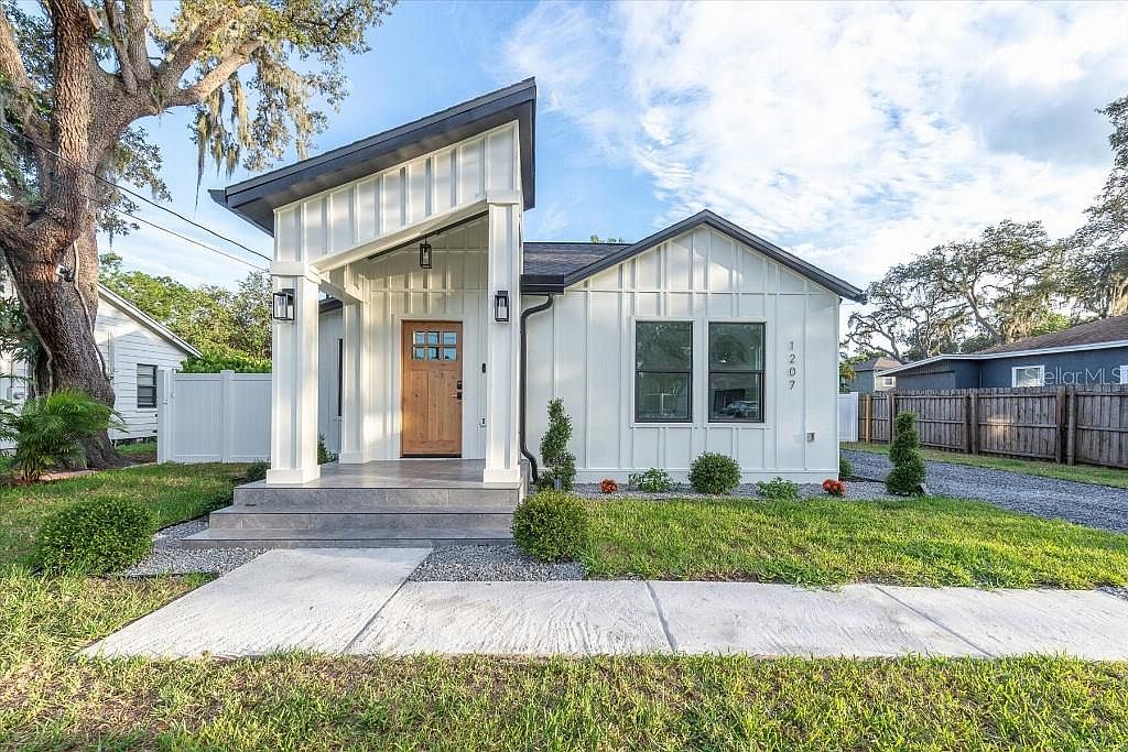 1207 E Caracas St, Tampa, FL 33603 | MLS #TB8412688 | Zillow