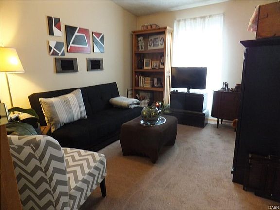 3rd image of 11107 Sapling Dr