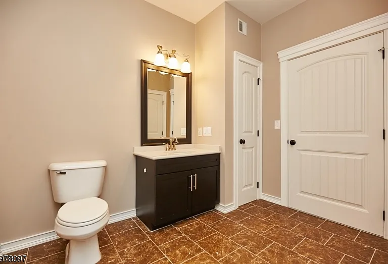 10 Elmer St #H — Photo 13