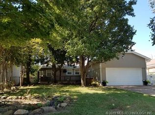 2204 S Hudson Pl, Tulsa, OK 74114