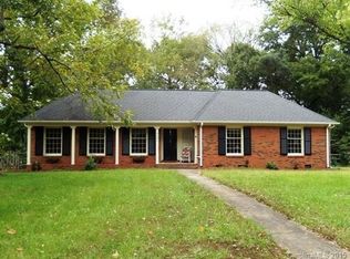 7501 Bedfordshire Dr, Charlotte, NC 28226