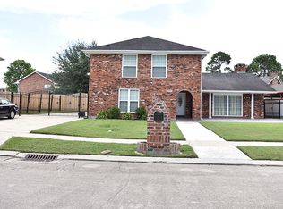 6857 Farwood Rd, New Orleans, LA 70126