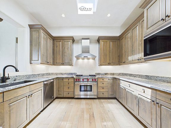 5th image of 258 Las Colinas Dr