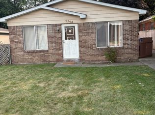 6262 E Forteen Mile Rd, Warren, MI 48092