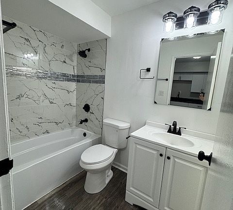 4th image of 1101 Evans Ave #4A