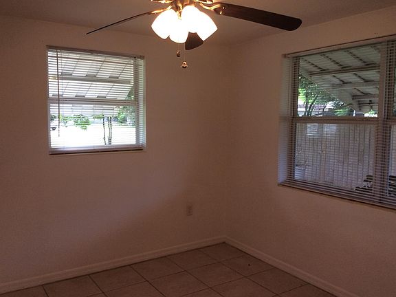 5th image of 411 Sunset Beach Dr