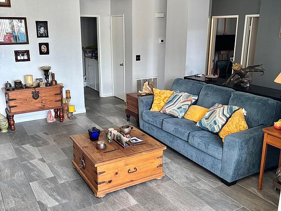 5th image of 2830 Chuckwagon Rd