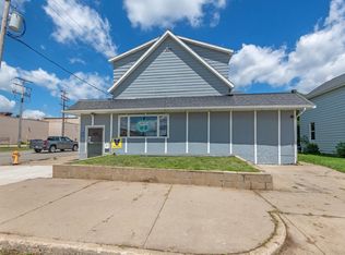 1704 13th St, Menominee, MI 49858