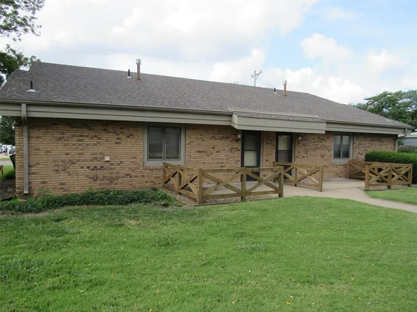 100 W 6th St APT 2, Solomon, KS 67480