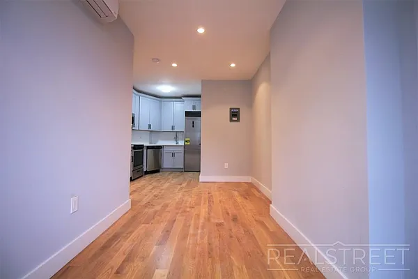 Rented by Real Street Inc | media 3