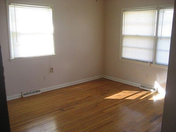 2nd image of 1850 Marietta Dr #1-2