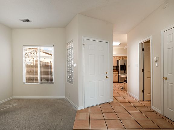 4th image of 601 Ortiz Dr NE