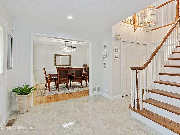 2nd image of 5551 River Park Dr