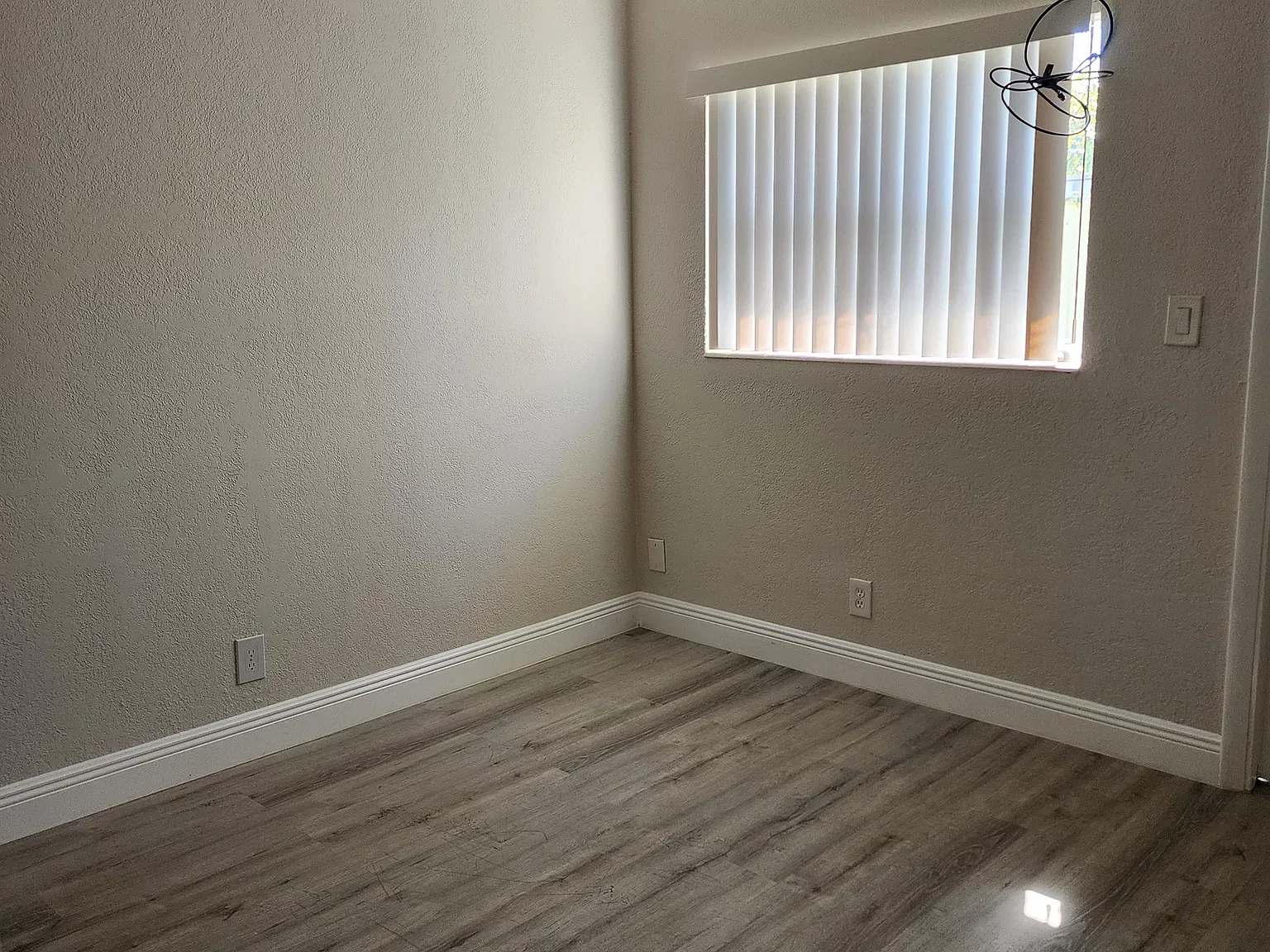 1020-1024 NE 17th Way - Unit 2 — Photo 3