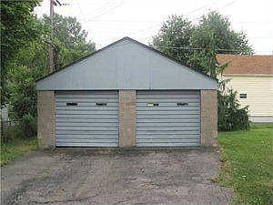 4th image of 89 Gierlach St