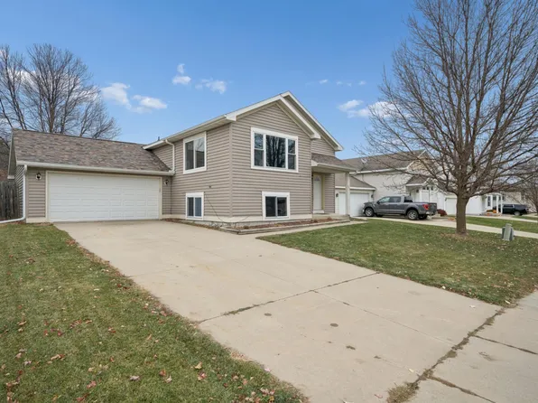 532 7th St SW, Pine Island, MN 55963