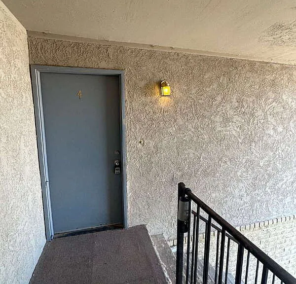 10660 W Concordia Dr #4 — Photo 2
