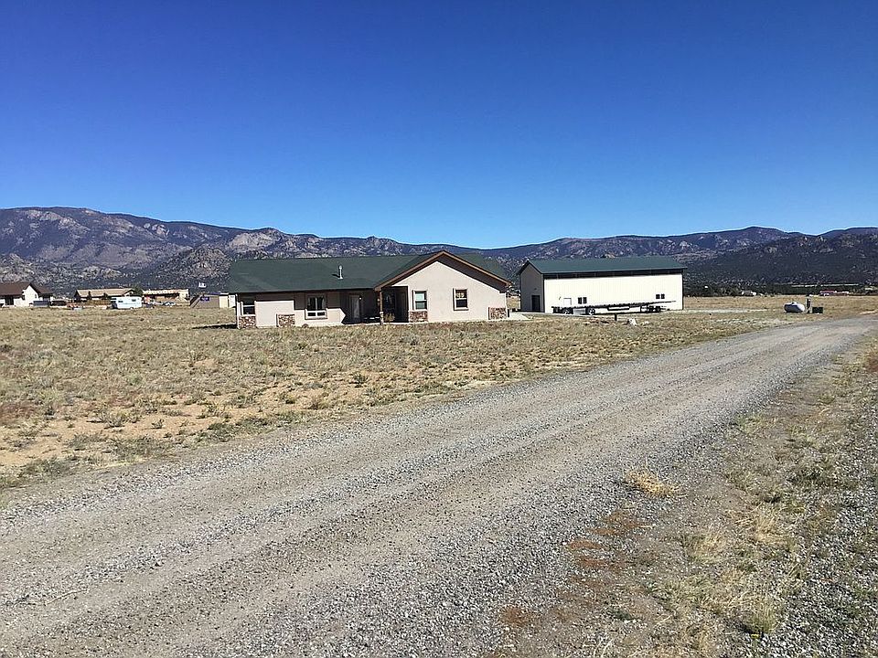 View of house and pole barn 