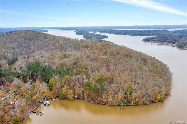 1st image of 190 Lago Vista Dr