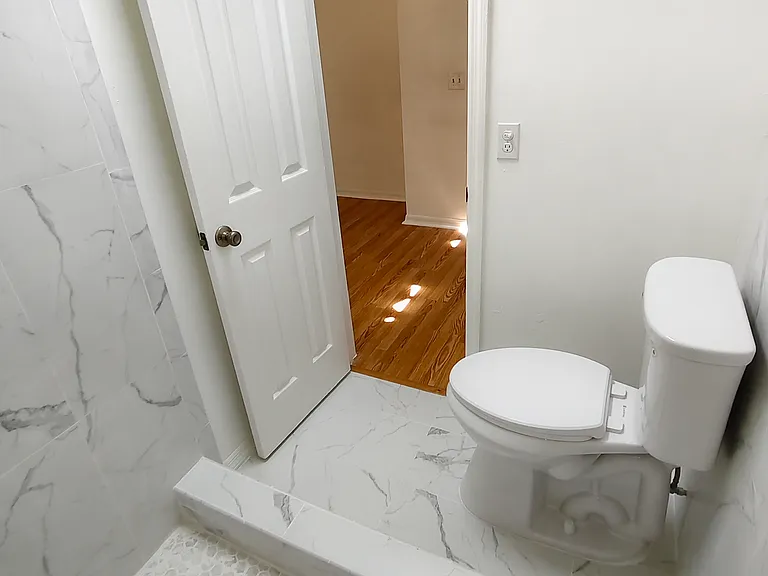 2415 NW 52nd Pl — Photo 42