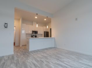 6011 SE 90th Ave #302, Portland, OR 97266