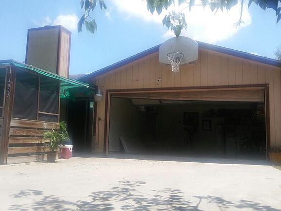4th image of 3002 Hilldale Dr