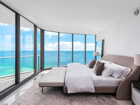 2nd image of 15701 Collins Ave #Tcg1rf