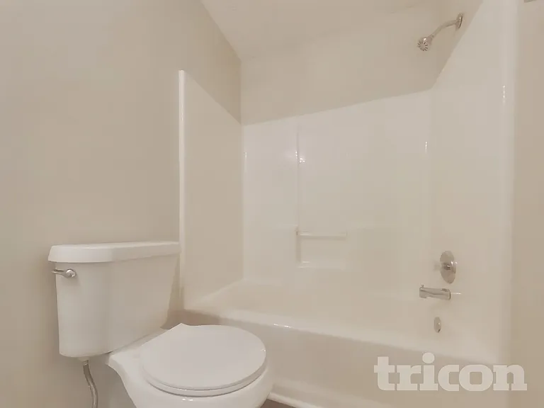 102 W Oaks Pl — Photo 12