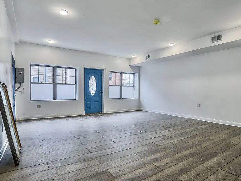 9017 Riverside Pl #7 — Photo 4