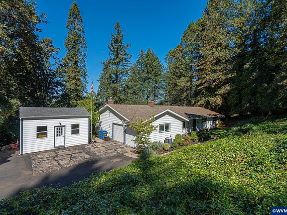 2nd image of 5545 Val View Dr SE