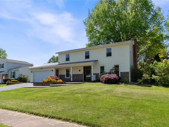 25 Spring Tree Ln, Rochester, NY 14612