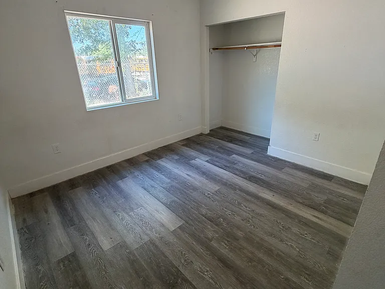 327 Linden St #2 — Photo 7