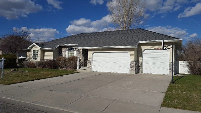 1st image of 3529 Grove Ln