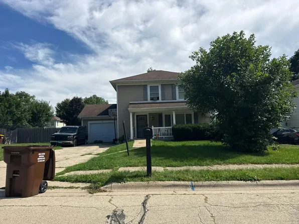 714 Newport Ave, Rockford, IL 61102