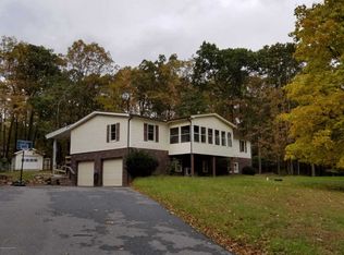 210 Hemlock Rd, Tannersville, PA 18372