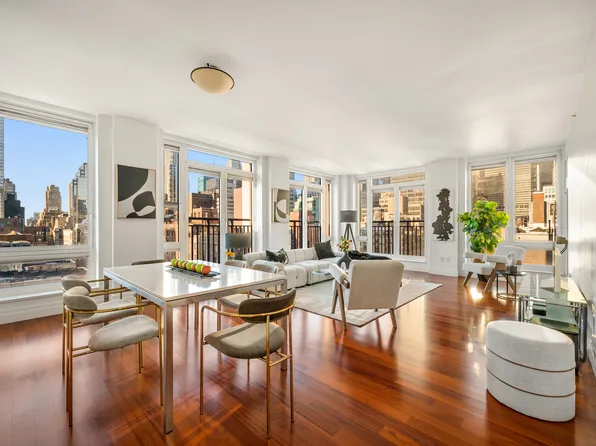 45 Park Avenue image 1 of 11