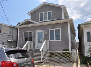 18 W 10th Rd, Broad Channel, NY 11693