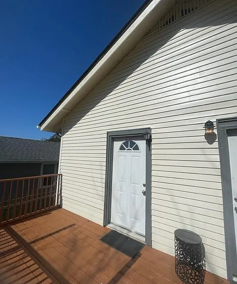 2674 Myrtle St — Photo 40
