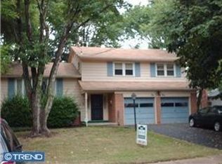 121 Thornhill Rd, Cherry Hill, NJ 08003