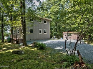 138 Raspberry Dr, Canadensis, PA 18325