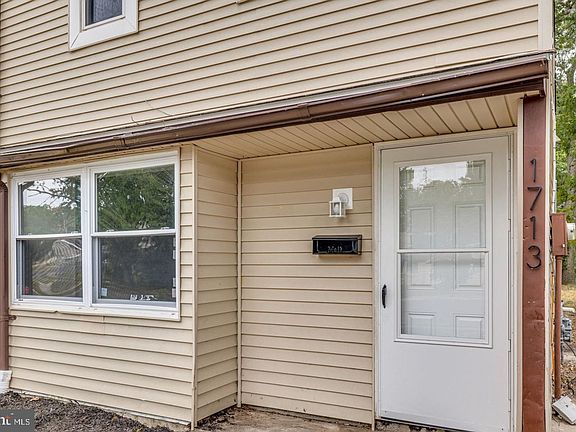 3rd image of 1713 Coventry Way